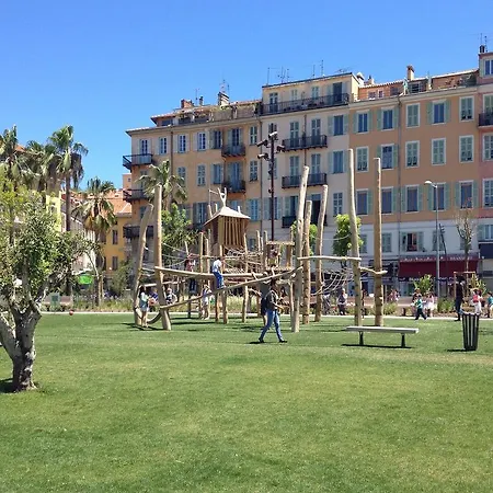 Place Du General Georges Marshall *